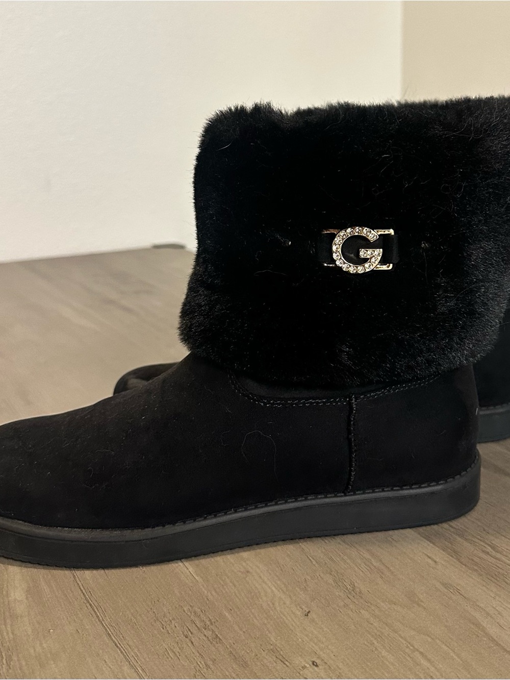 GBG Los Angeles Black Faux Fur Cuff Winter Boots with Rhinestone G